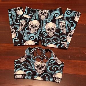 CVG New Skull and Octopus Print Activewear Set CAPRI Legging XS Sports bra Small